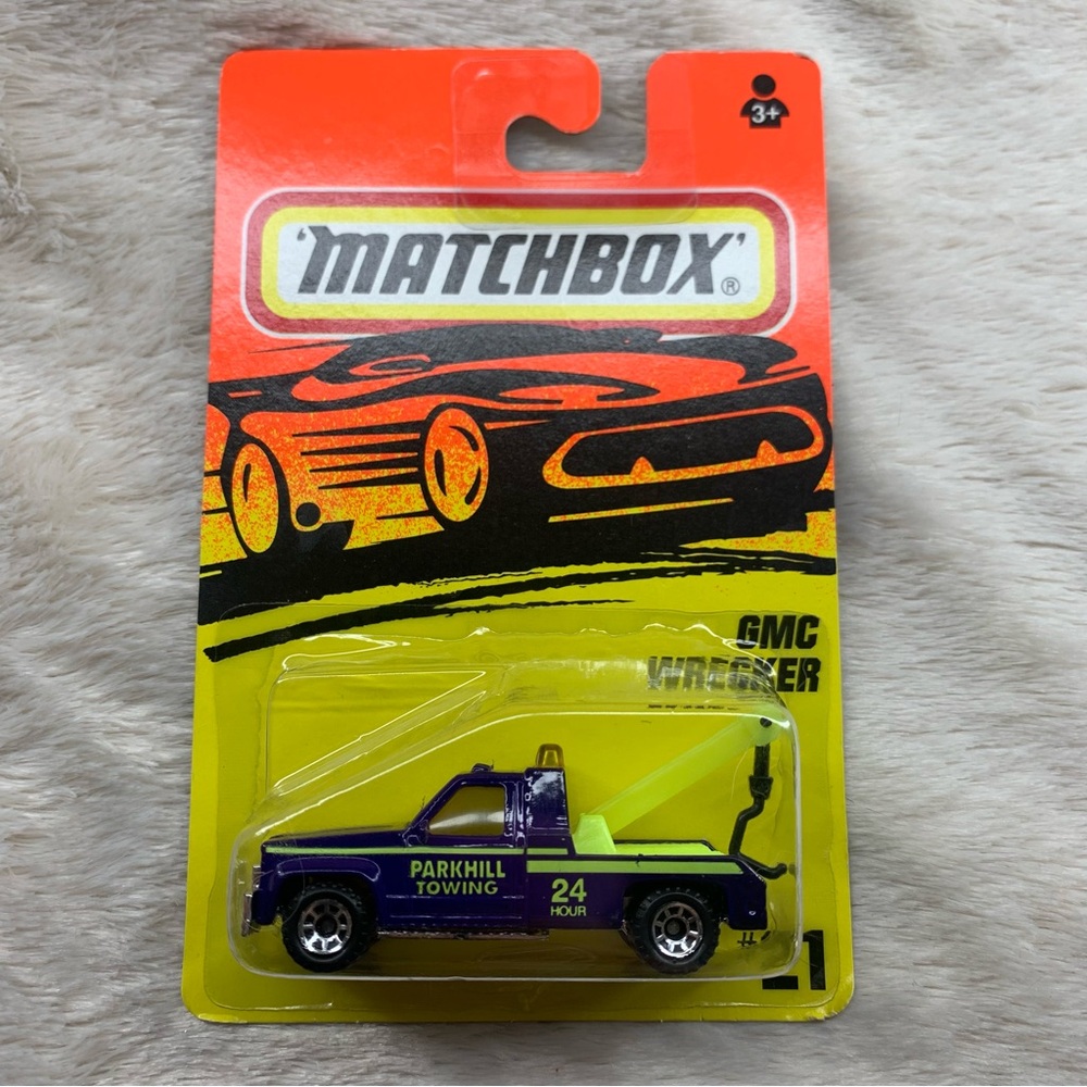 Matchbox “GMC Wrecker – Parkhill Towing” (1996) – Vintage Collectible